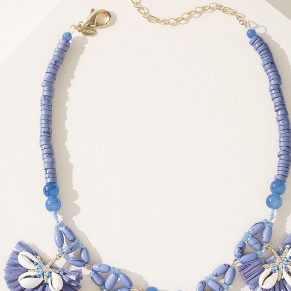 Chico’s Periwinkle Shell Bib Necklace. - Picture 3 of 9